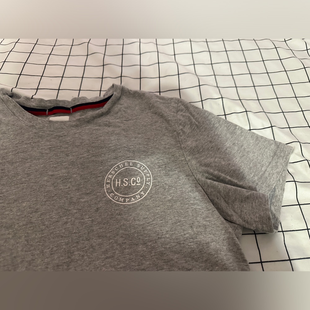 Herschel Tee